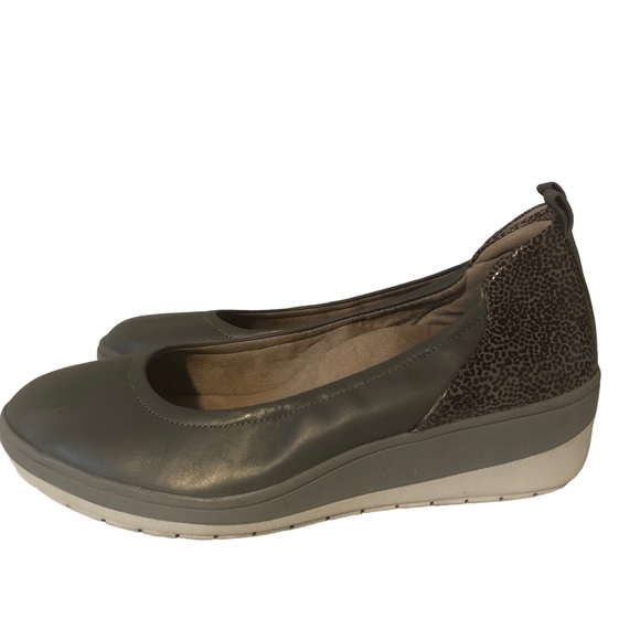 Vionic Jacey Comfort Shoes Gray Leather Slip On Low Wedge - Picture 5 of 8